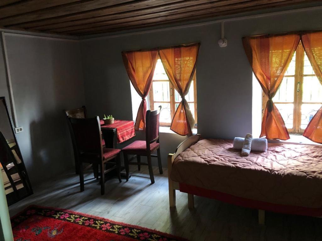 Guesthouse Kujtimi Theth Eksteriør bilde