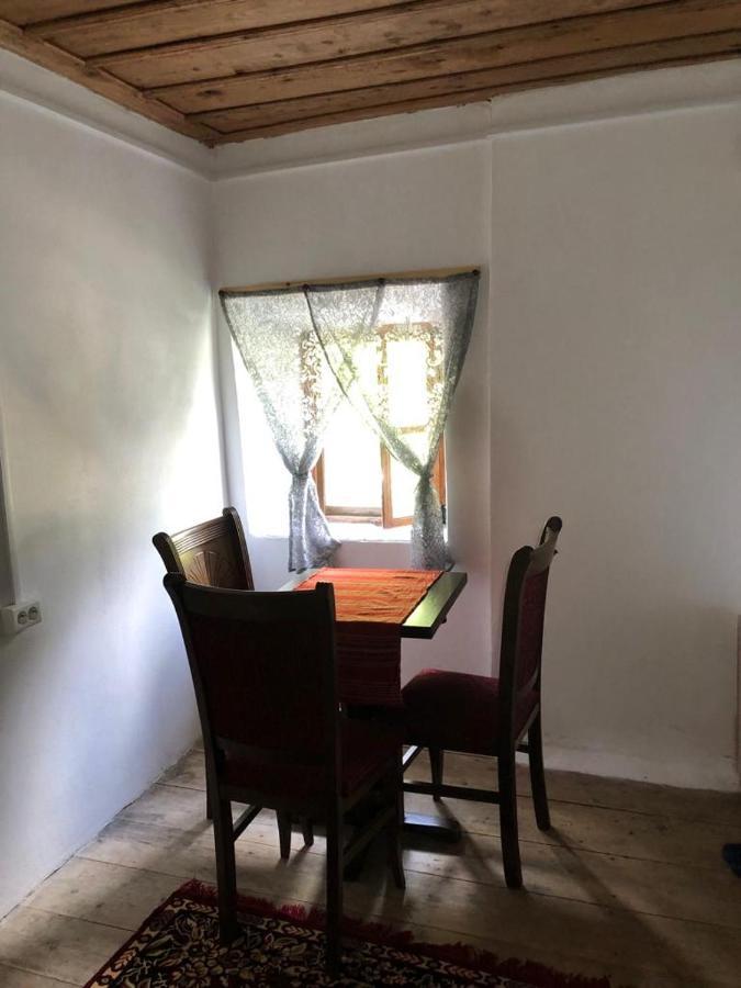 Guesthouse Kujtimi Theth Eksteriør bilde
